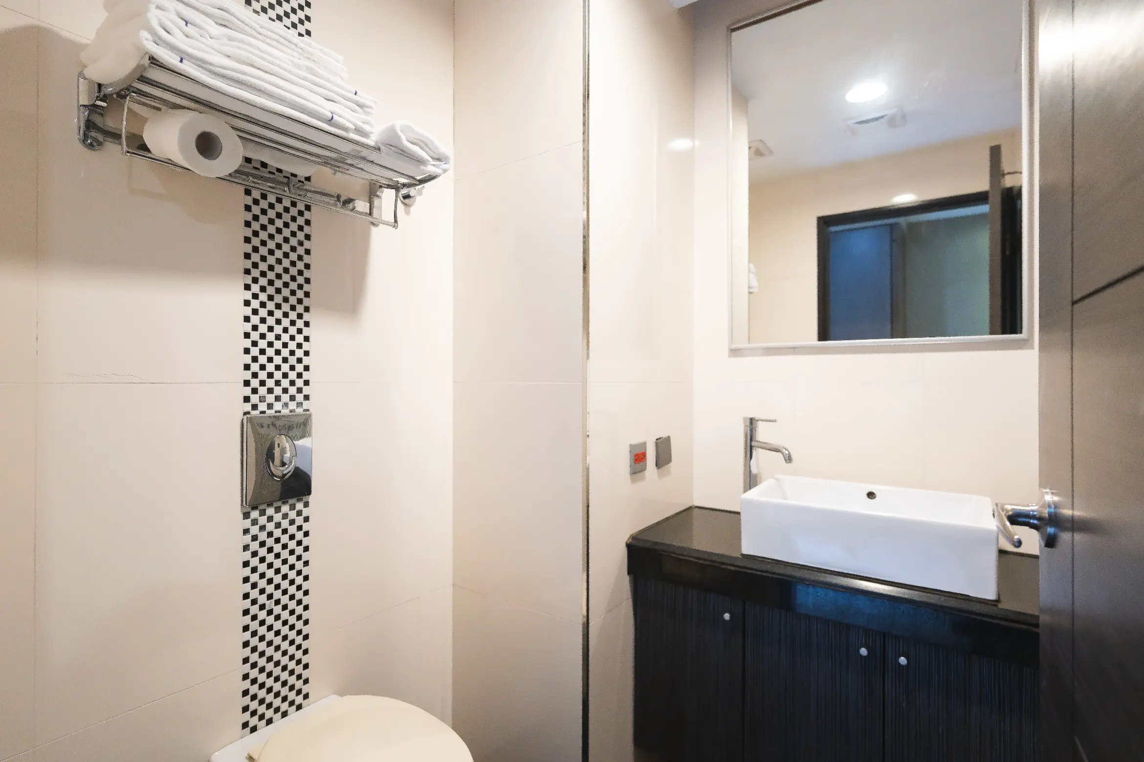 湖月三人房(一大一小床)