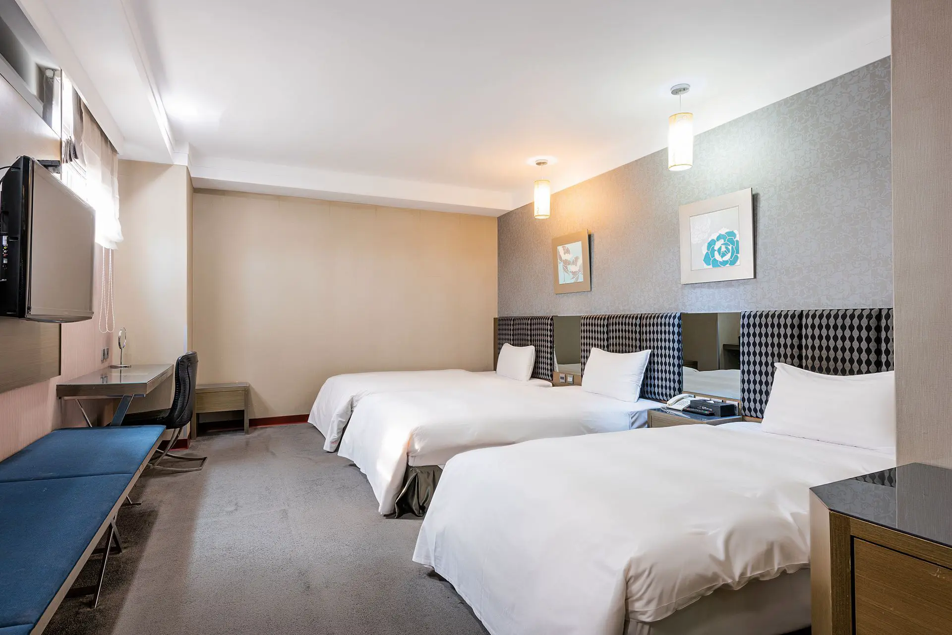 湖月三人房(三小床)